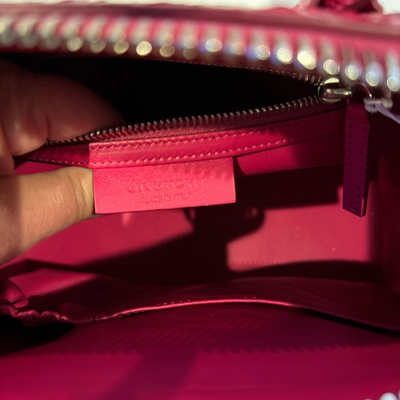 NWOT Rare Givenchy Antigona Python Bag - Picture 3 of 9